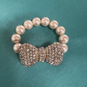 Vintage Faux Pearl Rhinestone Bow Stretch Bracelet